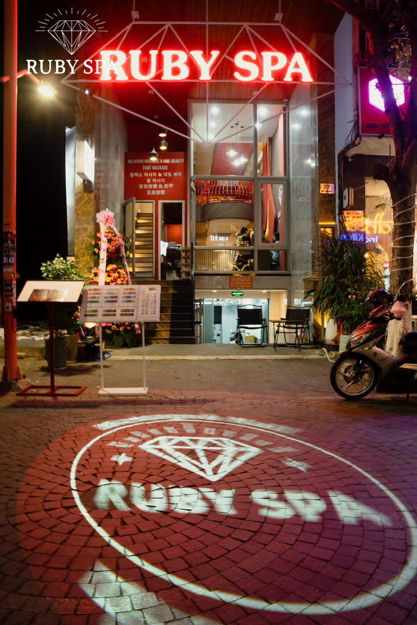 Ruby Spa Da Nang massage